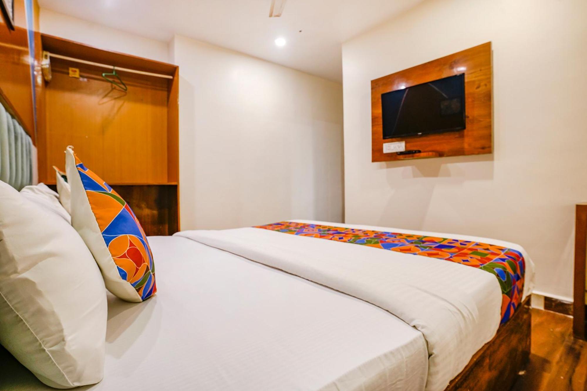 Fabhotel Twigo Inn Mumbai Exterior photo